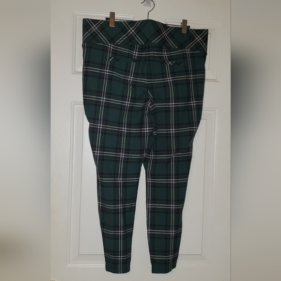 Torrid EUC Green Plaid PIXIE Pants Sz 1R (14/16 Regular) - Picture 2 of 5